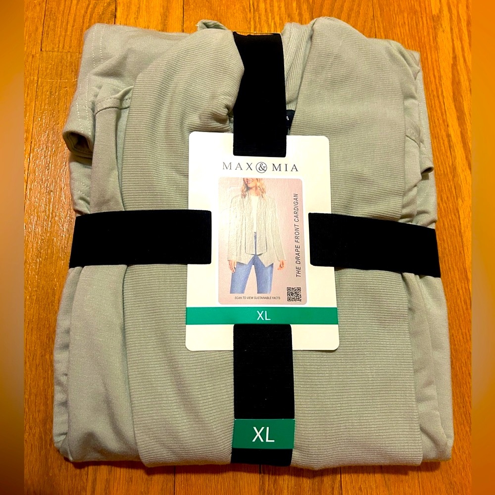Max & Mia Drape Front Light Green Cardigan with Pockets XL NWT - Picture 3 of 6